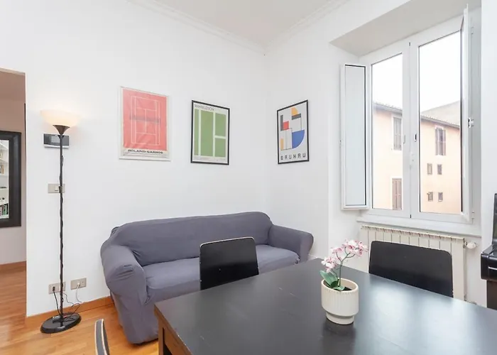 Monti Colosseo Family