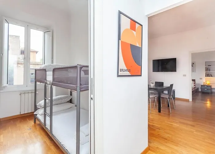 Monti Colosseo Family Апартаменты Рим